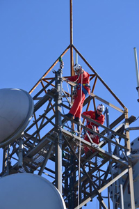 mounting antenna at Mt. Read